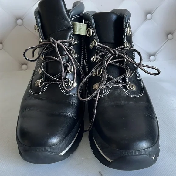Timberland Women’s Genuine Leather Boots Size 10 Logo Color Black/Gray - Picture 2 of 8